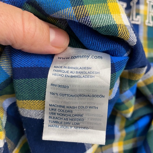 NWT Tommy Hilfiger boys shirt size XL - Picture 3 of 5